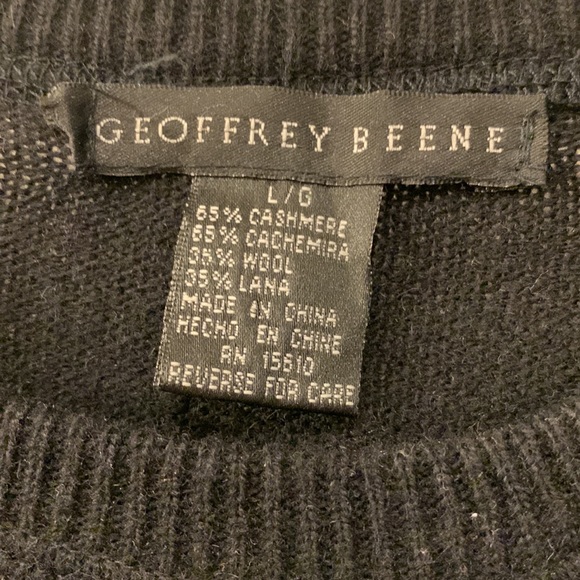 GEOFFREY BEENE BLACK SWEATER:CREW NECK SZ L : 65% CASHMERE 35% WOOL - Picture 3 of 4